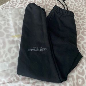 FOG ESSENTIALS XXS black sweatpants